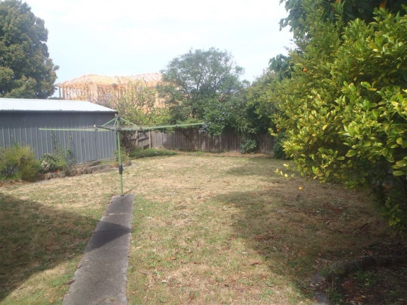 5 Burramine Road, Glen Waverley VIC 3150