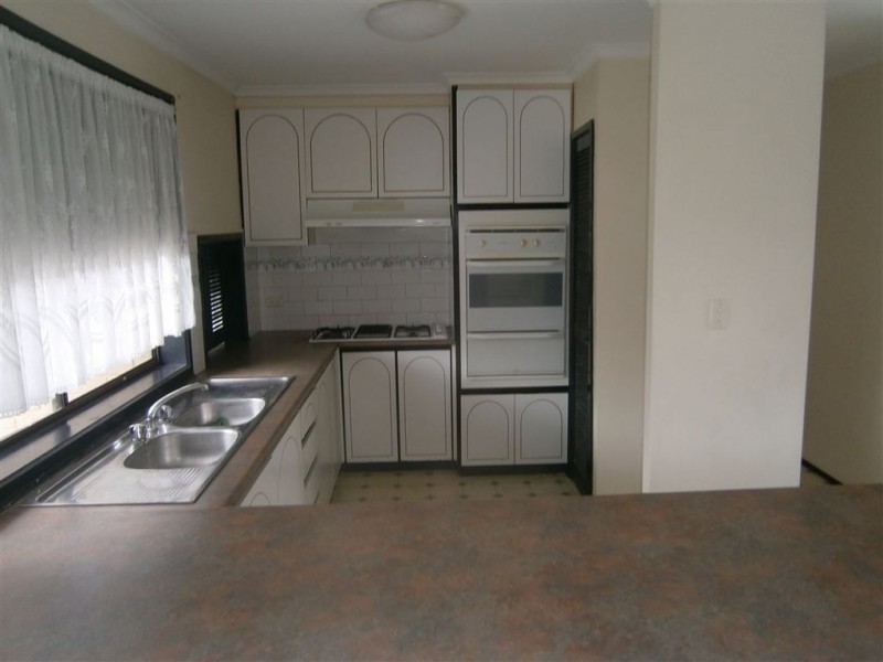 33 Tudawali Cres, Wheelers Hill VIC 3150