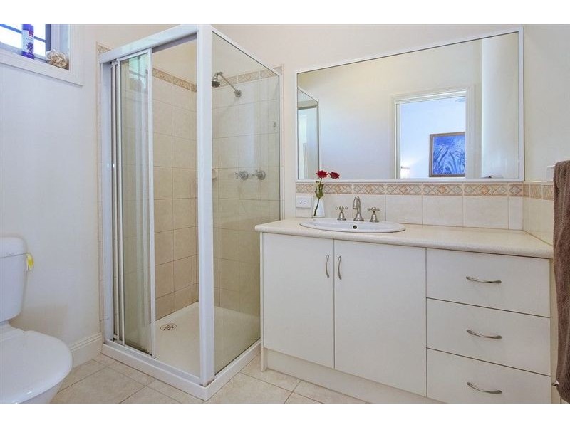 2/4 Brush Grove, Glen Waverley VIC 3150