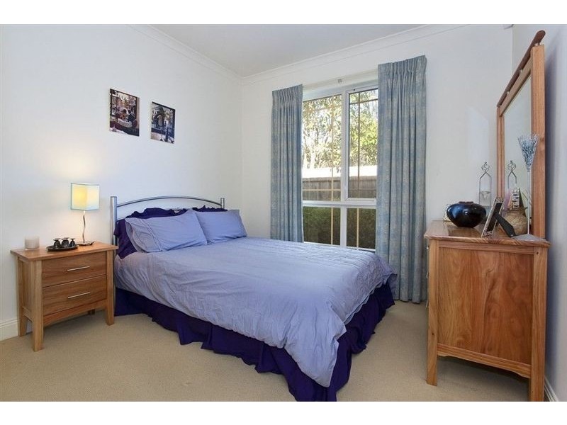 2/4 Brush Grove, Glen Waverley VIC 3150