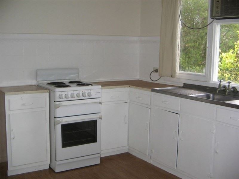 18 Outlook Road, Mount Waverley VIC 3149