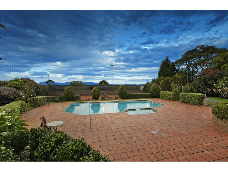 684 Highbury Rd, Glen Waverley VIC 3150
