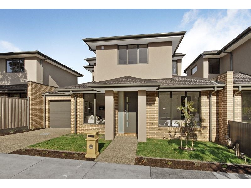 8C Martin Place, Glen Waverley VIC 3150