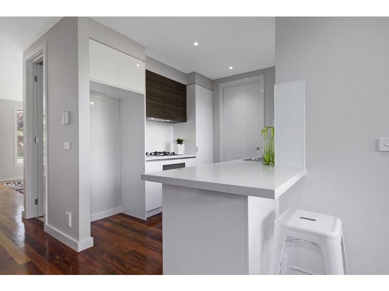 8C Martin Place, Glen Waverley VIC 3150