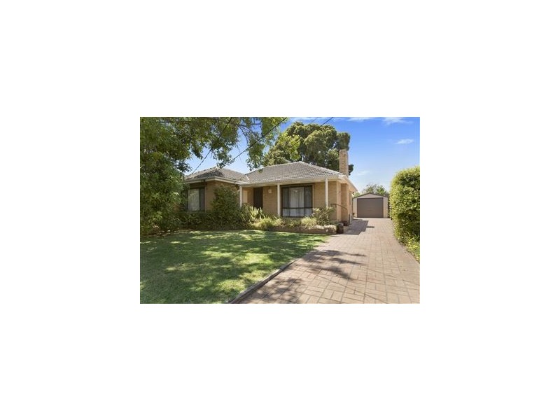 18 Fraser Street, Glen Waverley VIC 3150