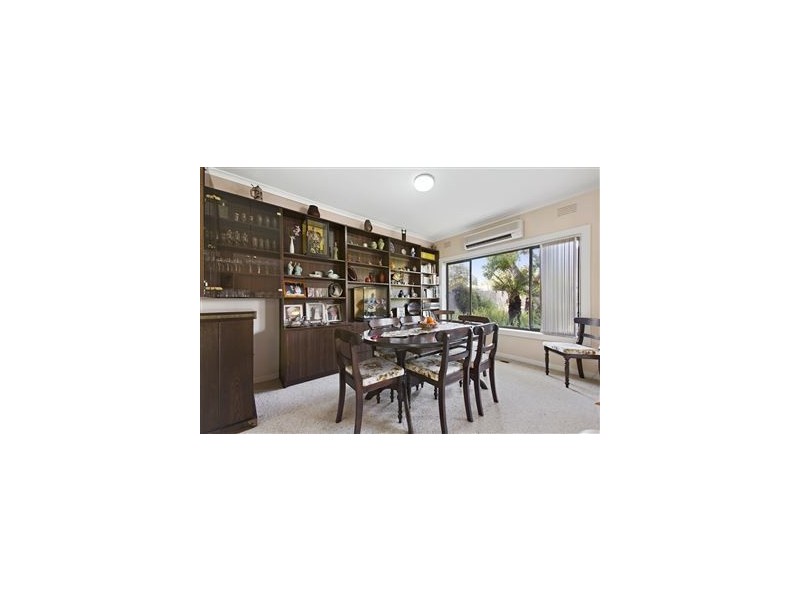 18 Fraser Street, Glen Waverley VIC 3150