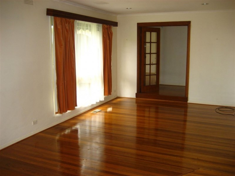 11 Chartwell Drive, Wantirna VIC 3152