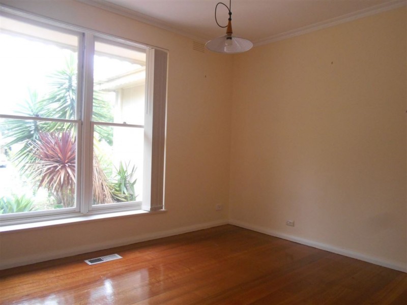 5 Brentwood Drive, Glen Waverley VIC 3150