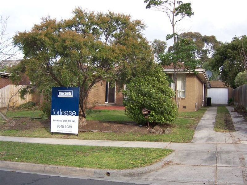 10 Golden Grove, Glen Waverley VIC 3150