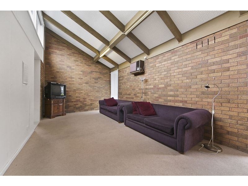 24 Hawthorn Road, Burwood East VIC 3151