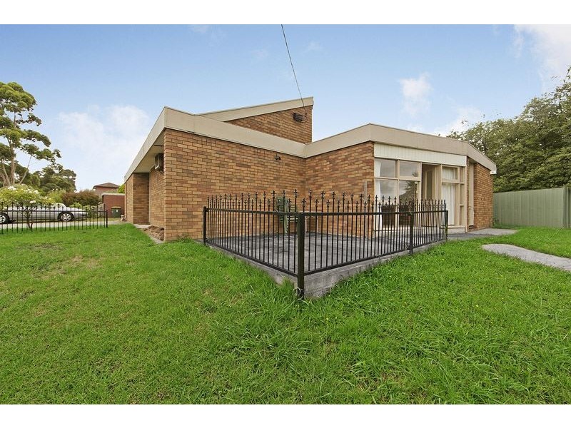 24 Hawthorn Road, Burwood East VIC 3151
