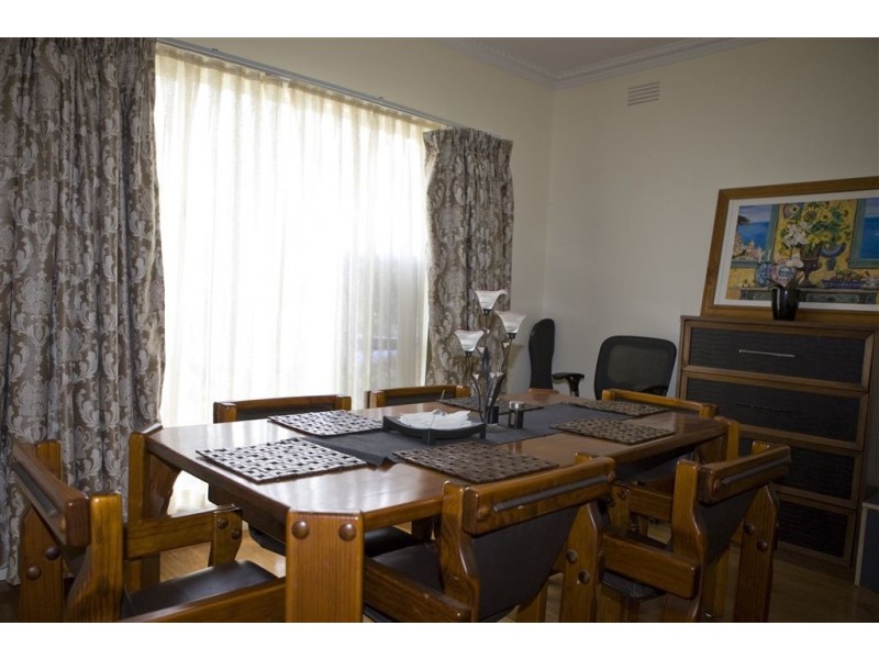 19 Damon Road, Mount Waverley VIC 3149