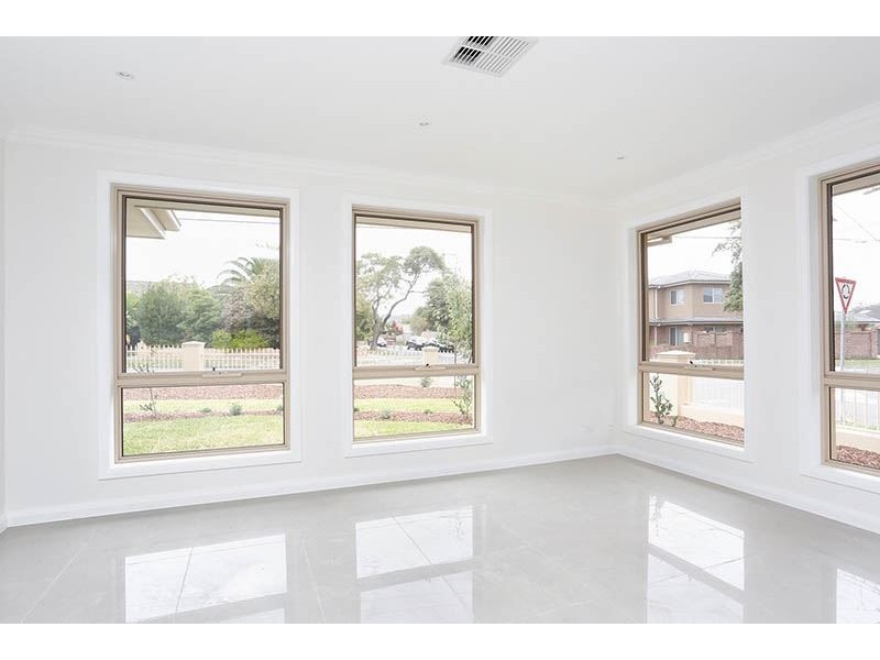 1/11 Glen Road, Glen Waverley VIC 3150