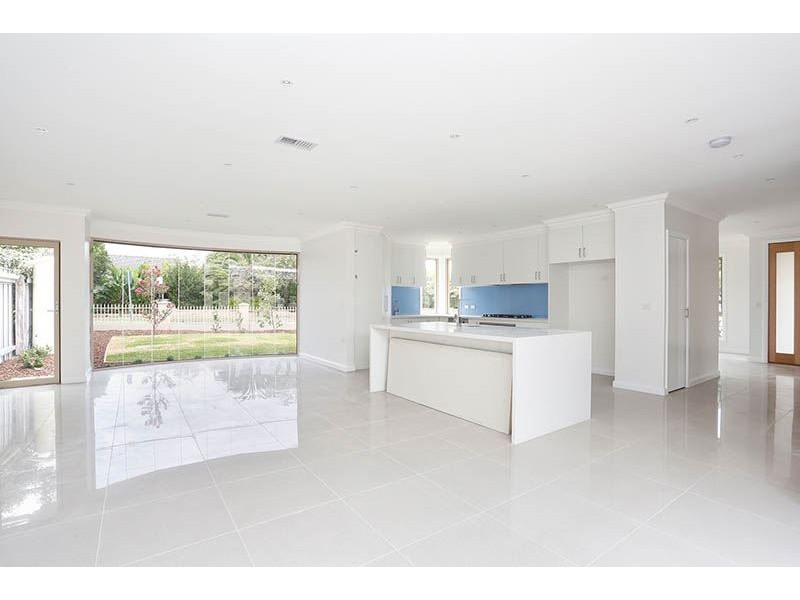 1/11 Glen Road, Glen Waverley VIC 3150