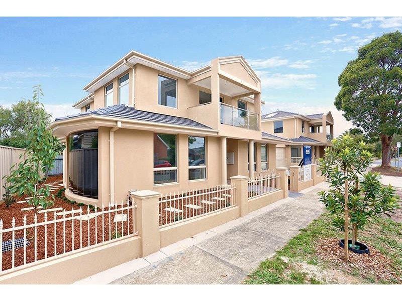 2/11 Glen Road, Glen Waverley VIC 3150