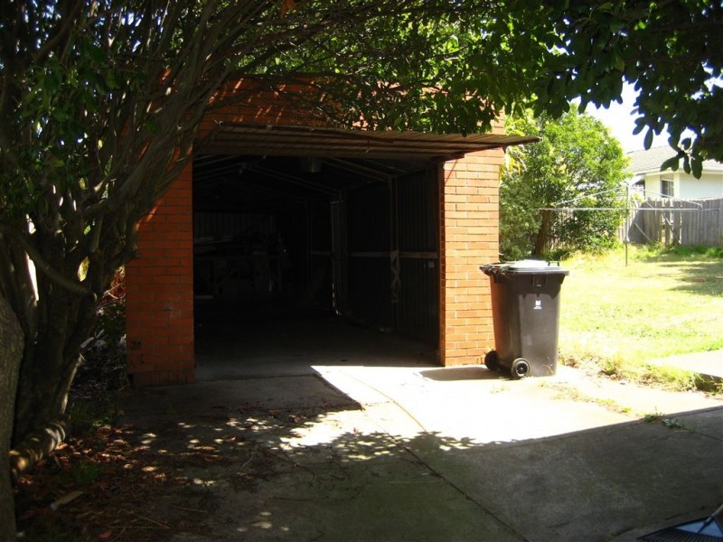 12 Savige Ave, Mount Waverley VIC 3149