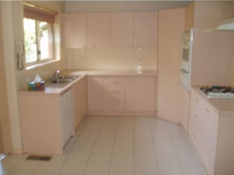 8 Bithel Street, Glen Waverley VIC 3150