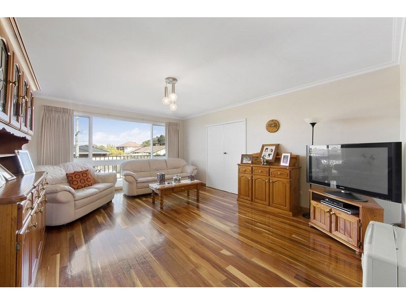 27 Chivers Avenue, Glen Waverley VIC 3150