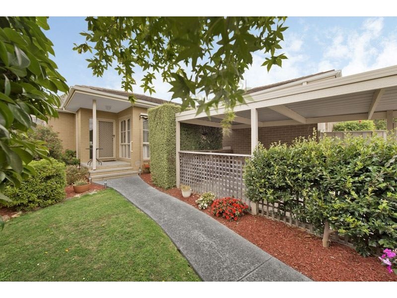 12 Ingleside Crescent, Glen Waverley VIC 3150