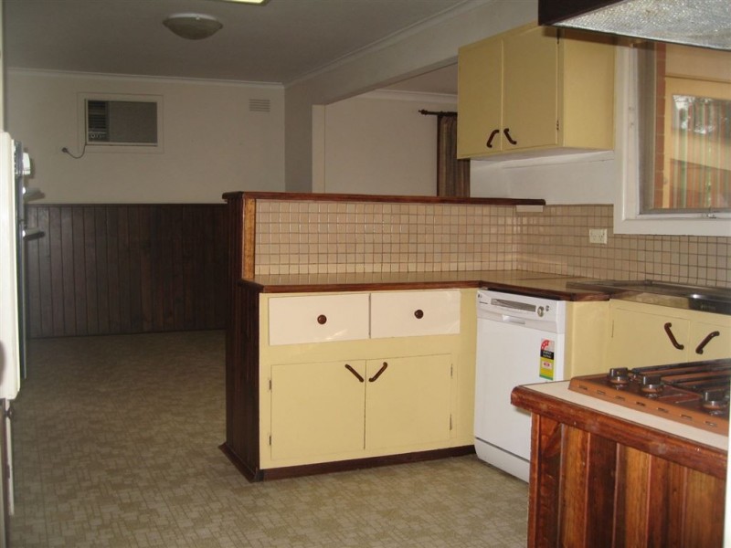 16 Plymouth Street, Glen Waverley VIC 3150