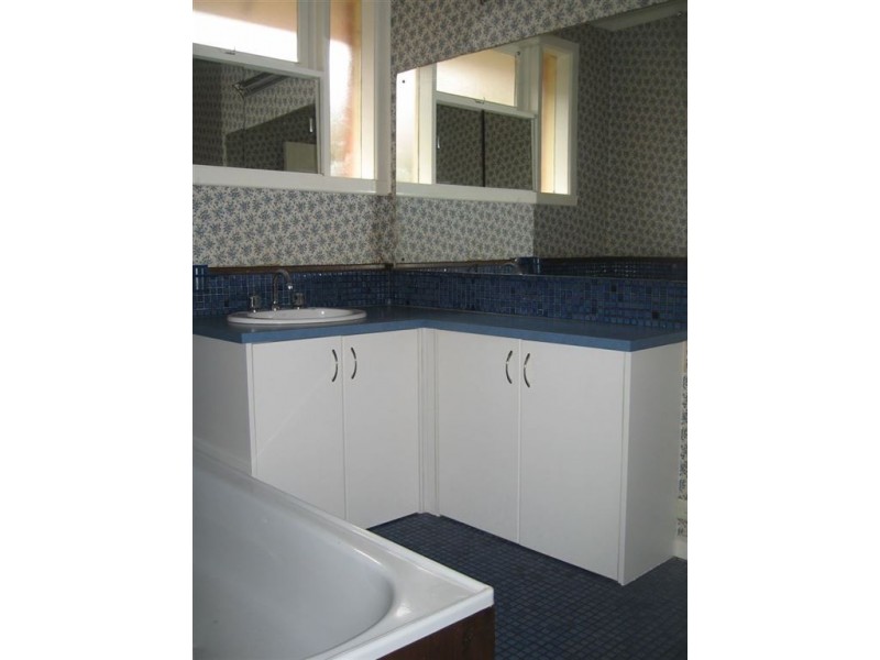 16 Plymouth Street, Glen Waverley VIC 3150