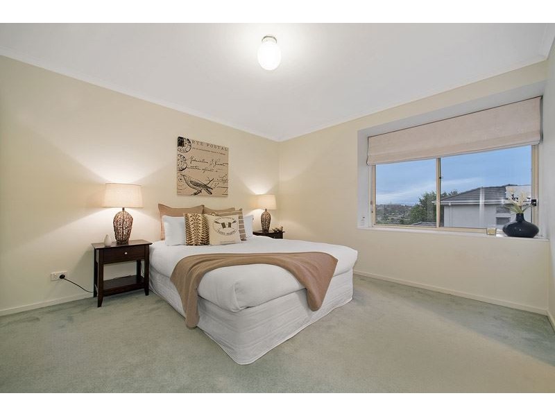 1/10 Chivers Avenue, Glen Waverley VIC 3150