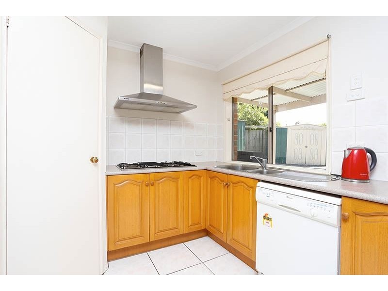15 Tulloch Grove, Glen Waverley VIC 3150