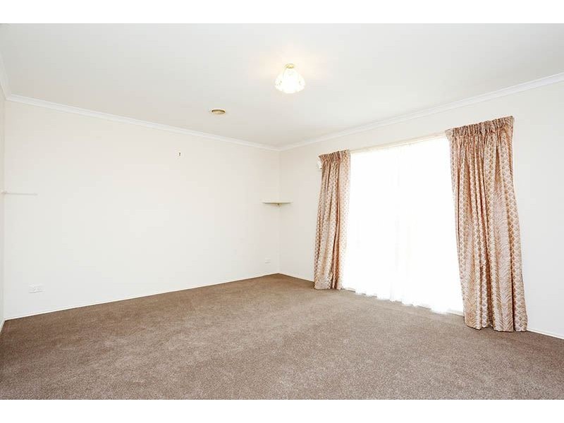 15 Tulloch Grove, Glen Waverley VIC 3150