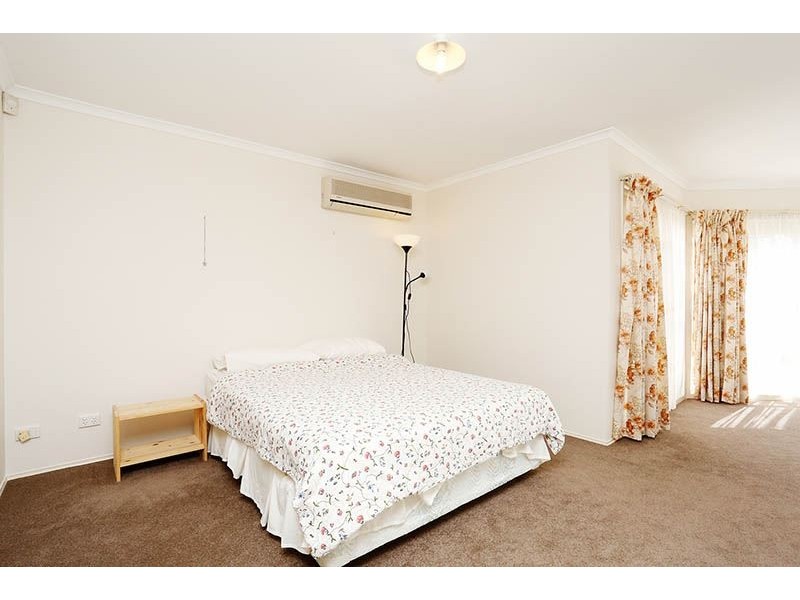 15 Tulloch Grove, Glen Waverley VIC 3150