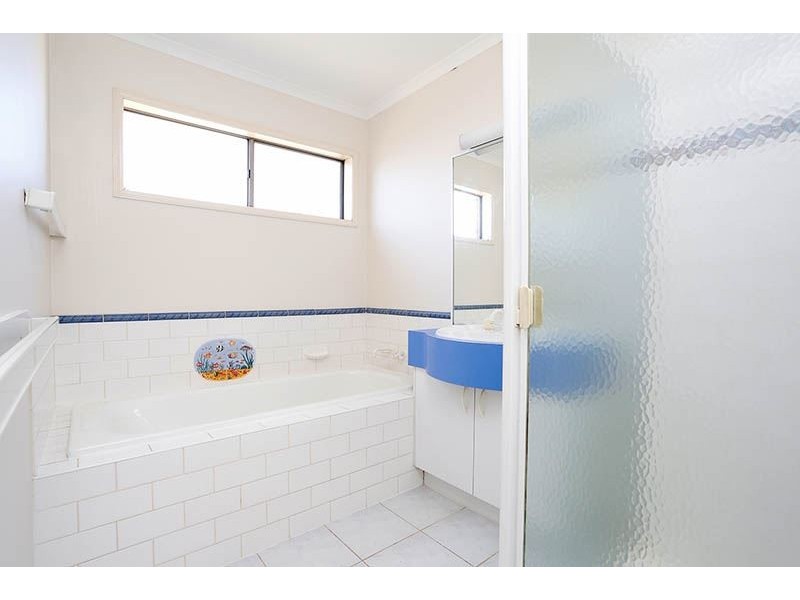 15 Tulloch Grove, Glen Waverley VIC 3150