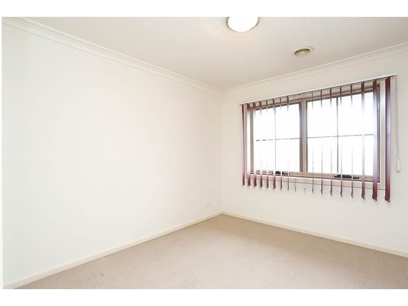 35 Kierens Way, Chadstone VIC 3148