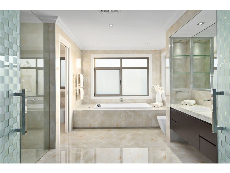 17 Myrtle Street, Glen Waverley VIC 3150