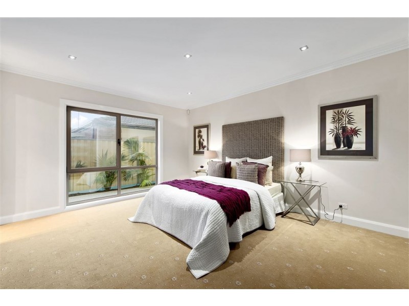 17 Myrtle Street, Glen Waverley VIC 3150