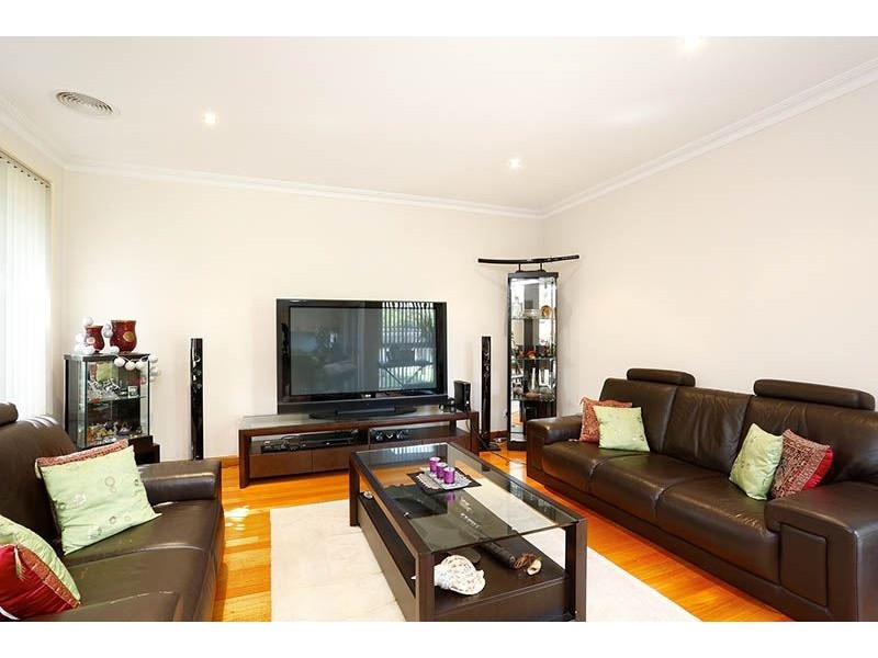 2/6 Ingram Avenue, Glen Waverley VIC 3150