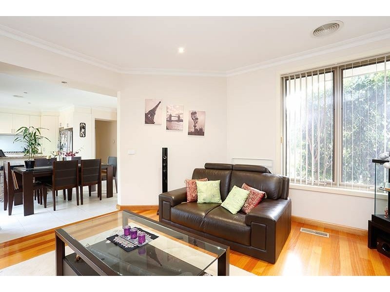 2/6 Ingram Avenue, Glen Waverley VIC 3150