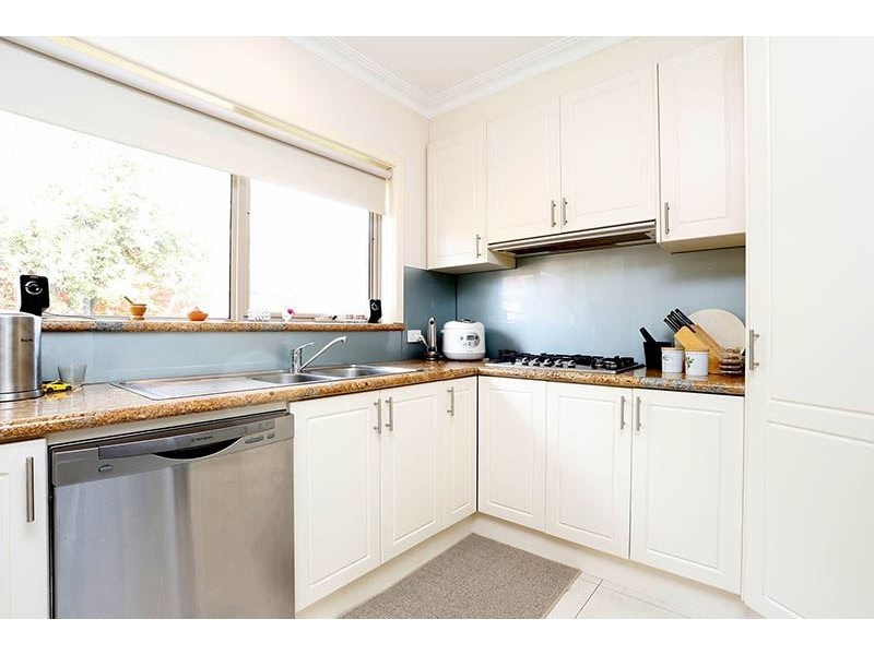 2/6 Ingram Avenue, Glen Waverley VIC 3150