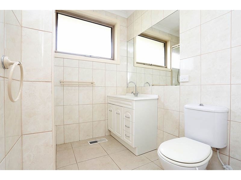 2/6 Ingram Avenue, Glen Waverley VIC 3150