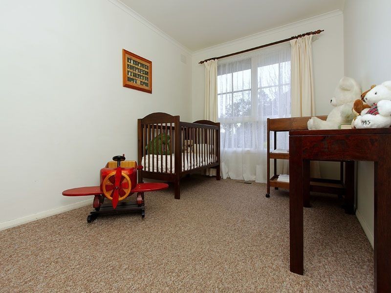 9 Chandler Road, Glen Waverley VIC 3150