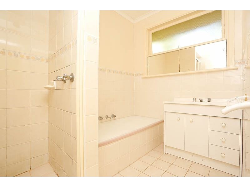 1/56 Delmore Crescent, Glen Waverley VIC 3150