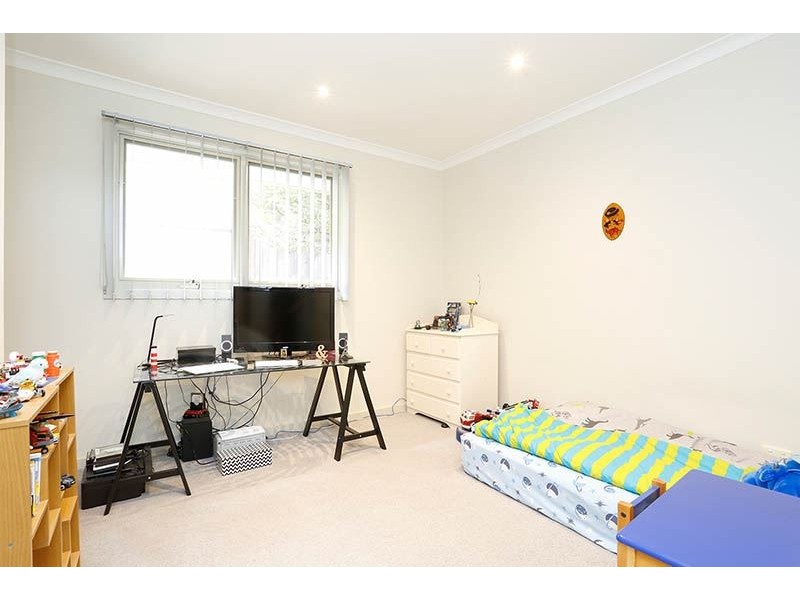 2/24 Tobias Avenue, Glen Waverley VIC 3150