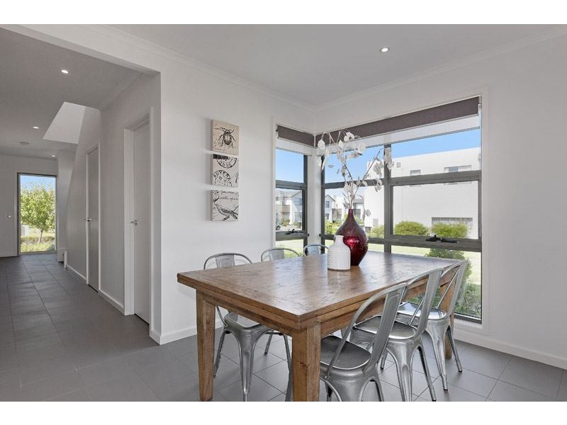 24 Beaconsfield Road, Mulgrave VIC 3170