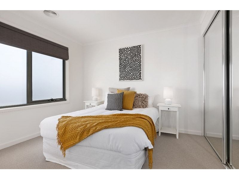 24 Beaconsfield Road, Mulgrave VIC 3170