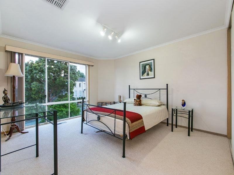 64 Grandview Road, Wheelers Hill VIC 3150