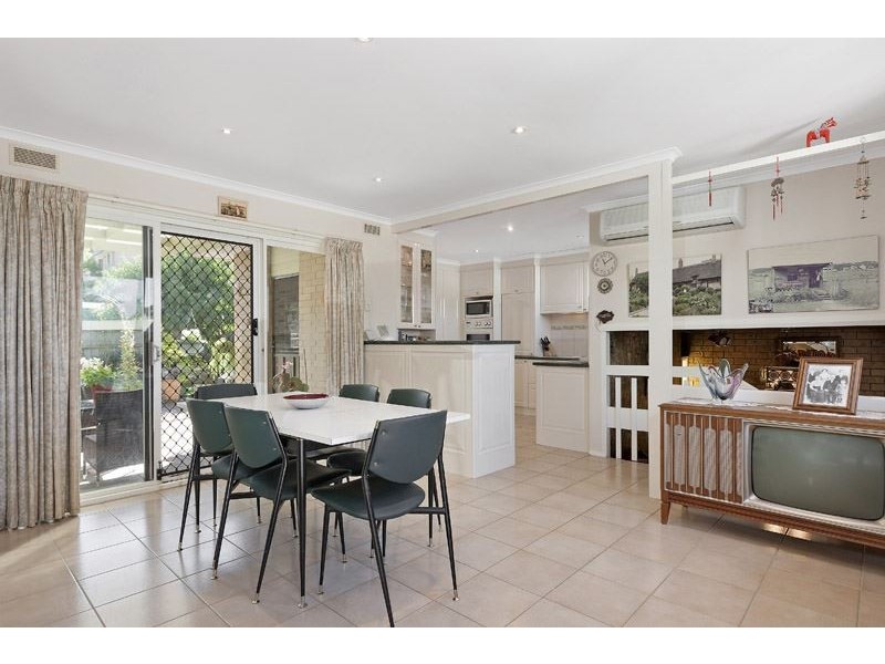 5 Threadbow Crescent, Wheelers Hill VIC 3150