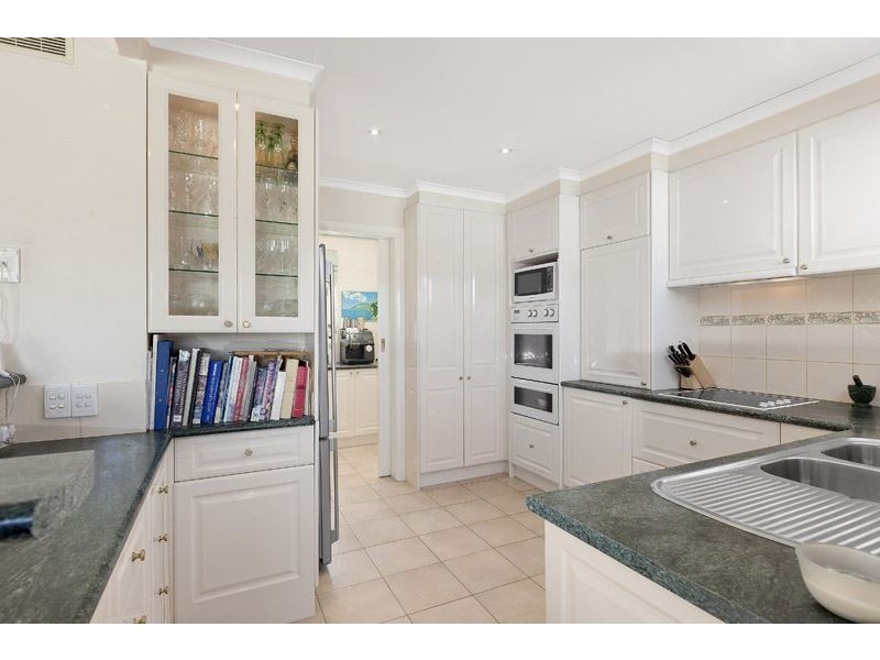 5 Threadbow Crescent, Wheelers Hill VIC 3150