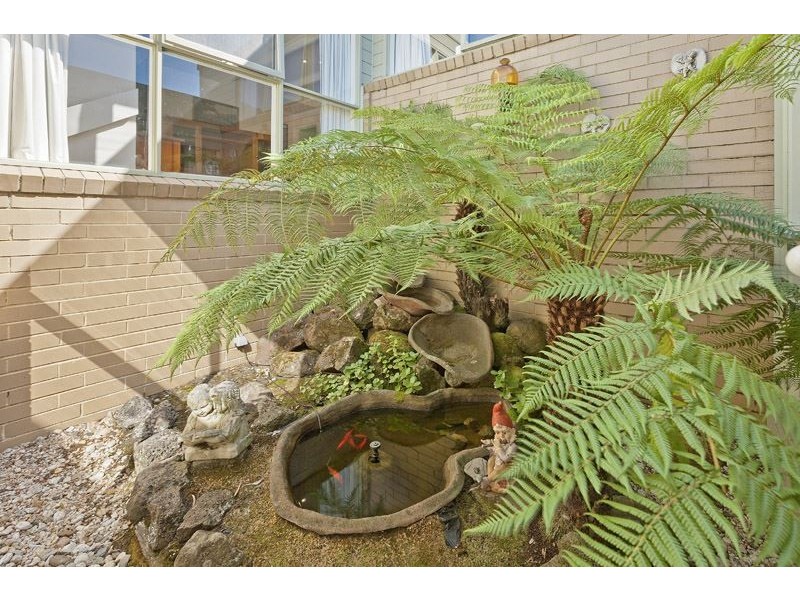 5 Threadbow Crescent, Wheelers Hill VIC 3150