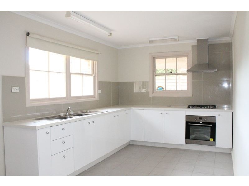 49 Summit Crescent, Glen Waverley VIC 3150