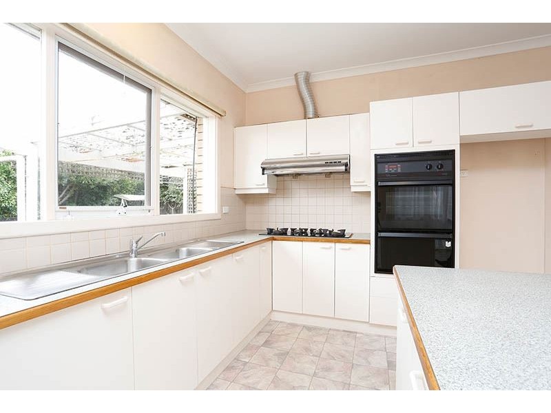 14 Clifford Street, Glen Waverley VIC 3150