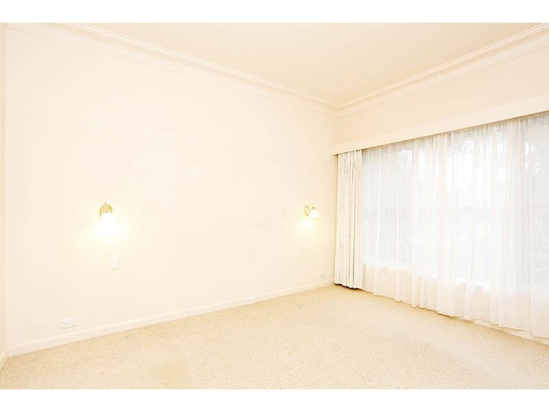 14 Clifford Street, Glen Waverley VIC 3150