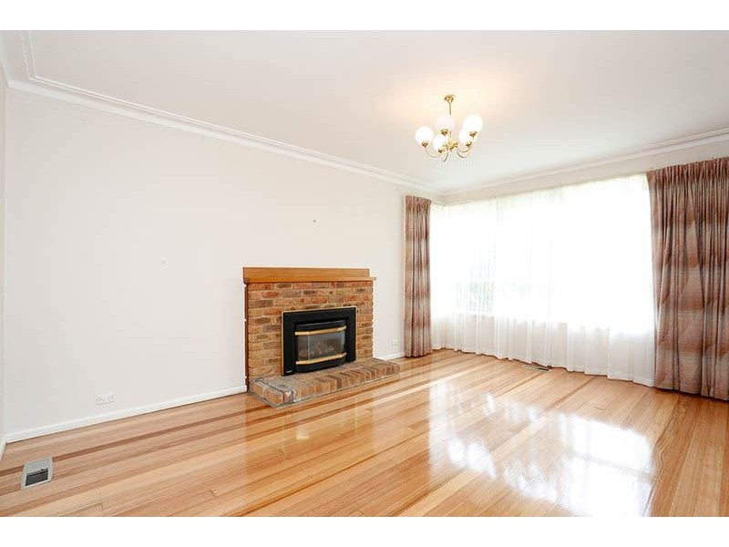 17 Cooper Avenue, Glen Waverley VIC 3150